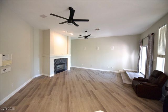 2111 Loro Court, Las Vegas, NV 89117