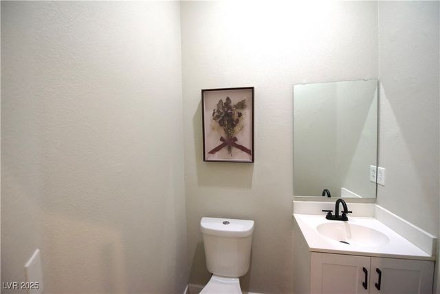 2111 Loro Court, Las Vegas, NV 89117