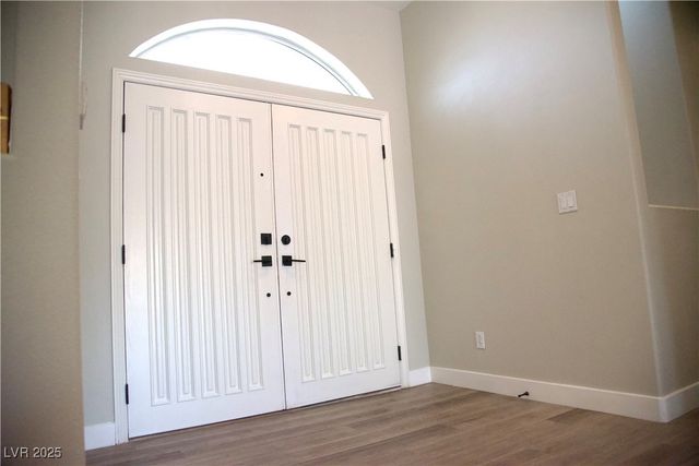 2111 Loro Court, Las Vegas, NV 89117