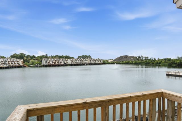 4751 Arco Lane, North Charleston, SC 29418