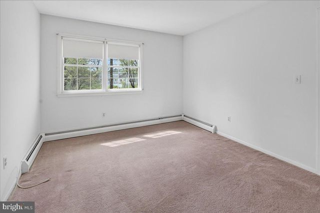 159 BULL RUN RD, Pennington, NJ 08534