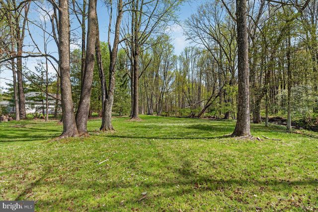 159 BULL RUN RD, Pennington, NJ 08534