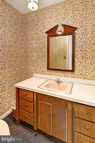 159 BULL RUN RD, Pennington, NJ 08534