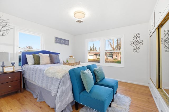 217 Gregory Ln, Modesto, CA 95354