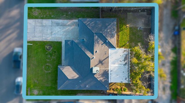 217 Gregory Ln, Modesto, CA 95354