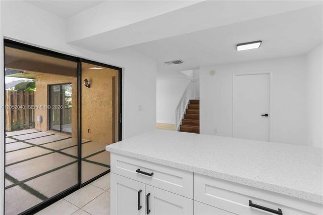 14213 SW 94th Cir Ln 104-8, Miami, FL 33186
