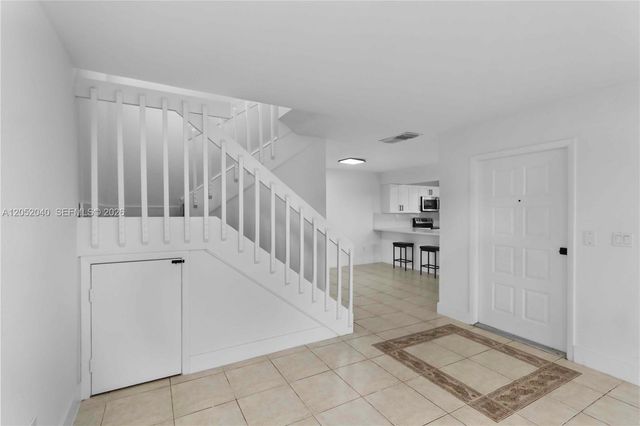 14213 SW 94th Cir Ln 104-8, Miami, FL 33186