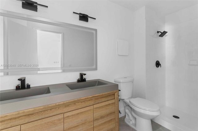 14213 SW 94th Cir Ln 104-8, Miami, FL 33186