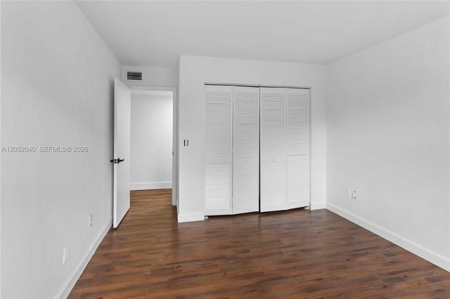 14213 SW 94th Cir Ln 104-8, Miami, FL 33186