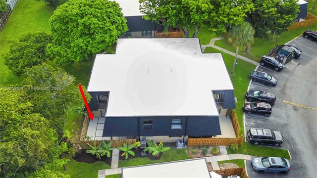 14213 SW 94th Cir Ln 104-8, Miami, FL 33186