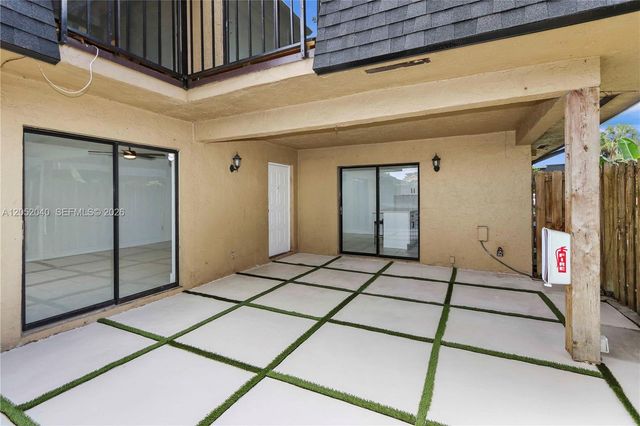 14213 SW 94th Cir Ln 104-8, Miami, FL 33186
