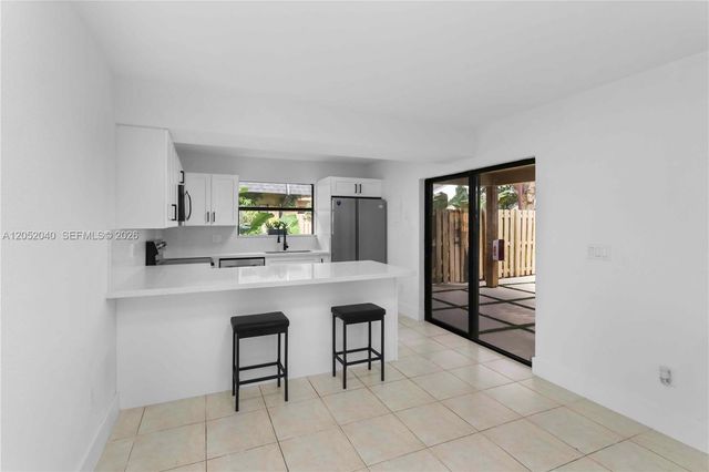 14213 SW 94th Cir Ln 104-8, Miami, FL 33186