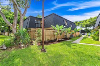 14213 SW 94th Cir Ln 104-8, Miami, FL 33186