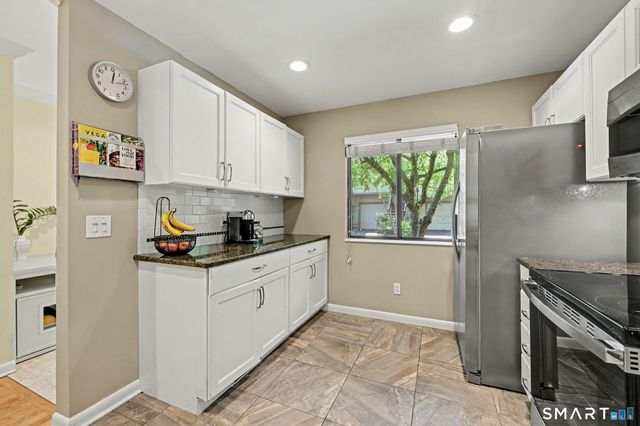 2435 Bedford Street 17B, Stamford, CT 06905