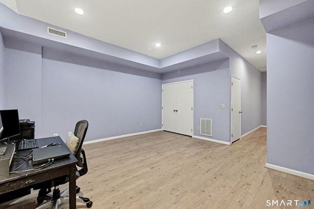 2435 Bedford Street 17B, Stamford, CT 06905