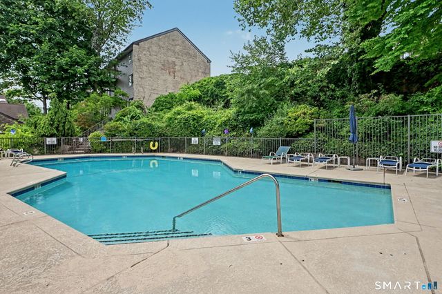 2435 Bedford Street 17B, Stamford, CT 06905