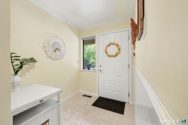 2435 Bedford Street 17B, Stamford, CT 06905