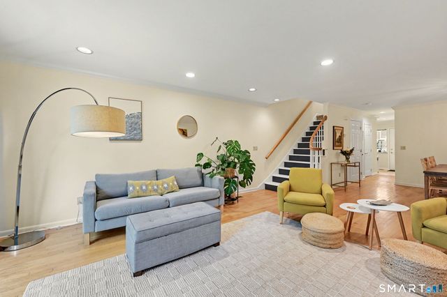 2435 Bedford Street 17B, Stamford, CT 06905
