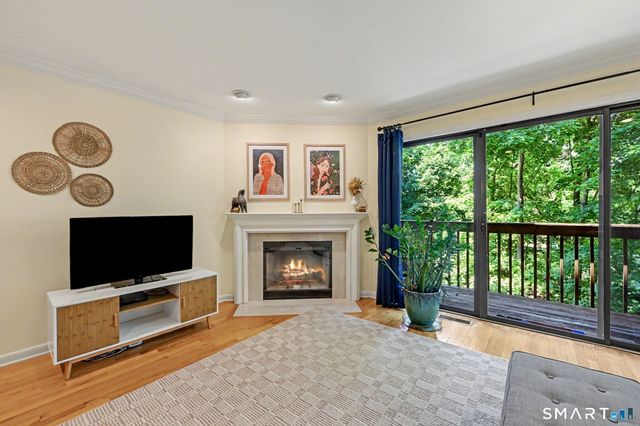 2435 Bedford Street 17B, Stamford, CT 06905