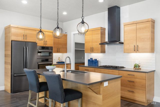 4143 W Prickly Pear Dr, Eagle, ID 83616