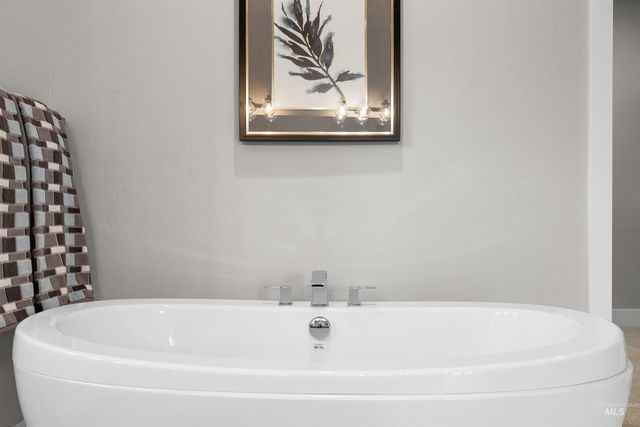 4143 W Prickly Pear Dr, Eagle, ID 83616