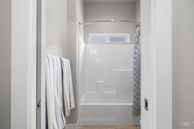 4143 W Prickly Pear Dr, Eagle, ID 83616