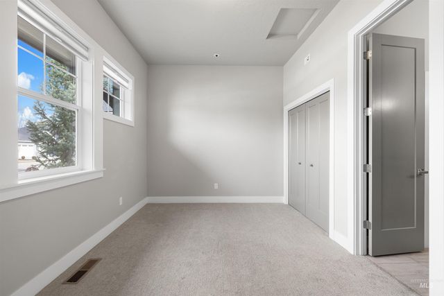 4143 W Prickly Pear Dr, Eagle, ID 83616