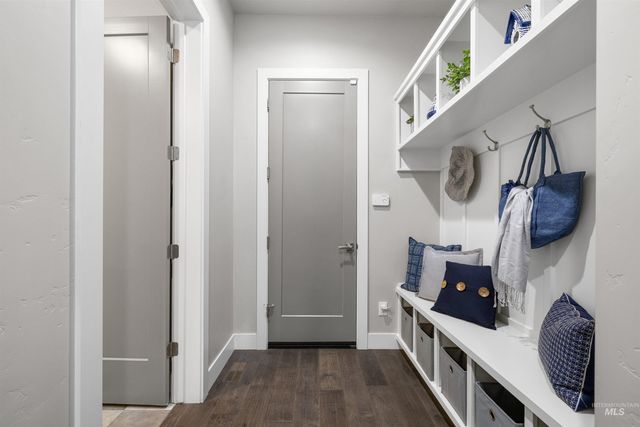 4143 W Prickly Pear Dr, Eagle, ID 83616