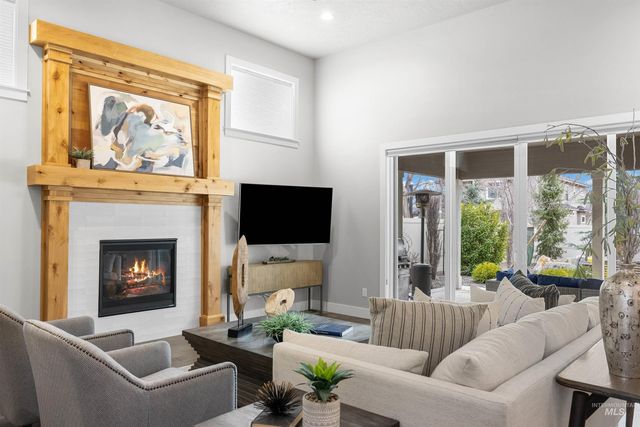 4143 W Prickly Pear Dr, Eagle, ID 83616