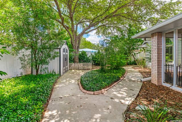 441 RAVEN RDG, New Braunfels, TX 78130
