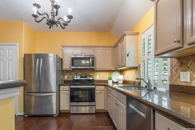 441 RAVEN RDG, New Braunfels, TX 78130