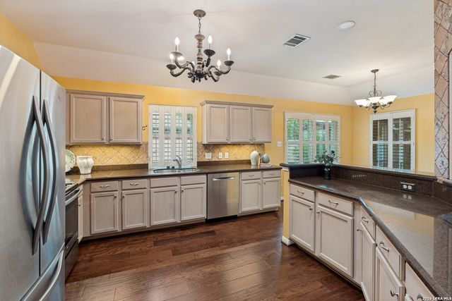 441 RAVEN RDG, New Braunfels, TX 78130