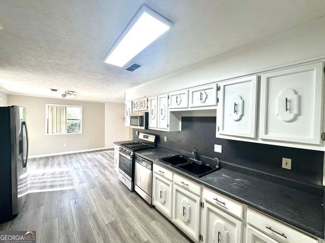 100 Lakeview Lane, Fayetteville, GA 30214