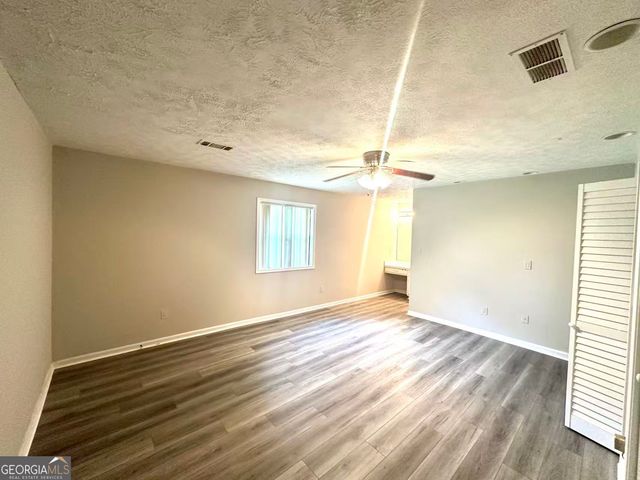 100 Lakeview Lane, Fayetteville, GA 30214