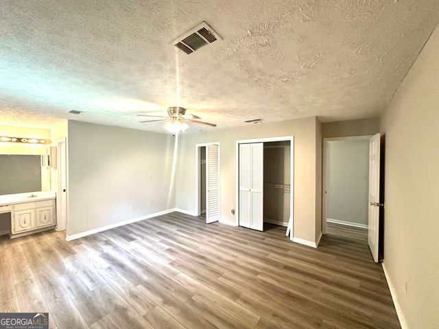 100 Lakeview Lane, Fayetteville, GA 30214