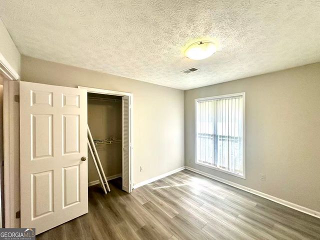 100 Lakeview Lane, Fayetteville, GA 30214