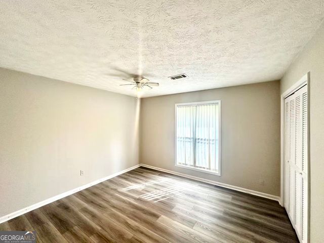 100 Lakeview Lane, Fayetteville, GA 30214