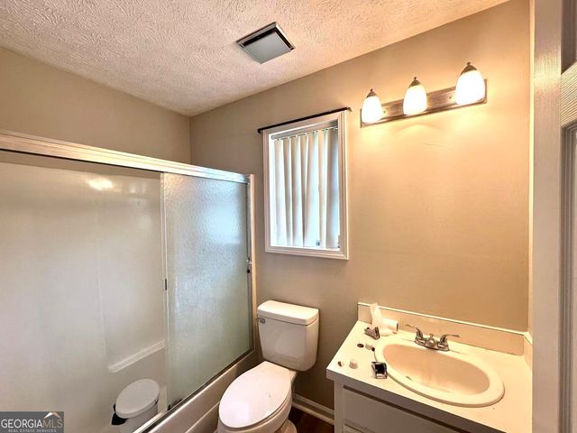 100 Lakeview Lane, Fayetteville, GA 30214