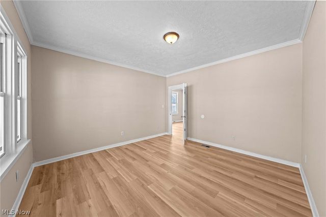 3325 W 98th Street, Cleveland, OH 44102