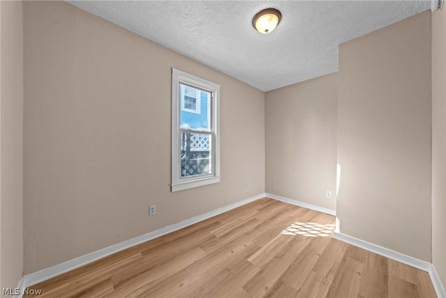 3325 W 98th Street, Cleveland, OH 44102