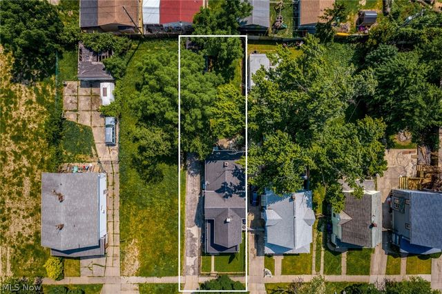 3325 W 98th Street, Cleveland, OH 44102