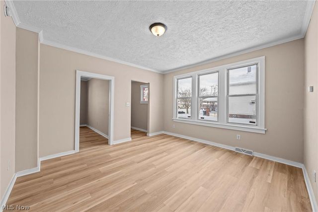 3325 W 98th Street, Cleveland, OH 44102