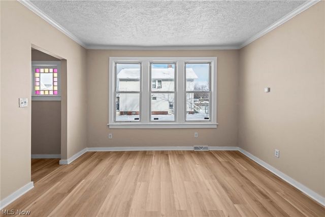 3325 W 98th Street, Cleveland, OH 44102