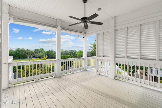 8320 Lakeview Drive, Wilmington, NC 28412