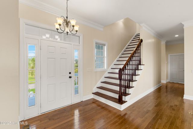 8320 Lakeview Drive, Wilmington, NC 28412