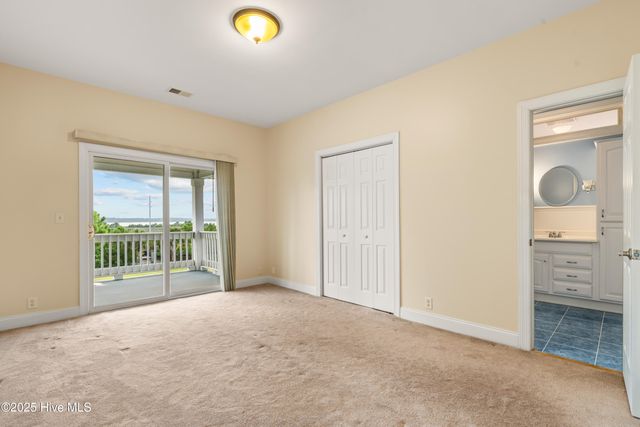 8320 Lakeview Drive, Wilmington, NC 28412