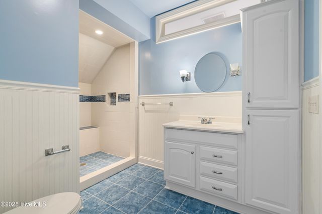 8320 Lakeview Drive, Wilmington, NC 28412