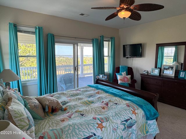 8320 Lakeview Drive, Wilmington, NC 28412