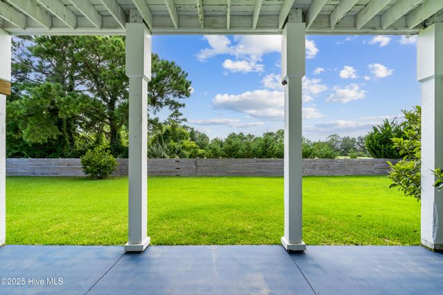 8320 Lakeview Drive, Wilmington, NC 28412