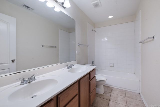 6634 Poseidon Way, Converse, TX 78109